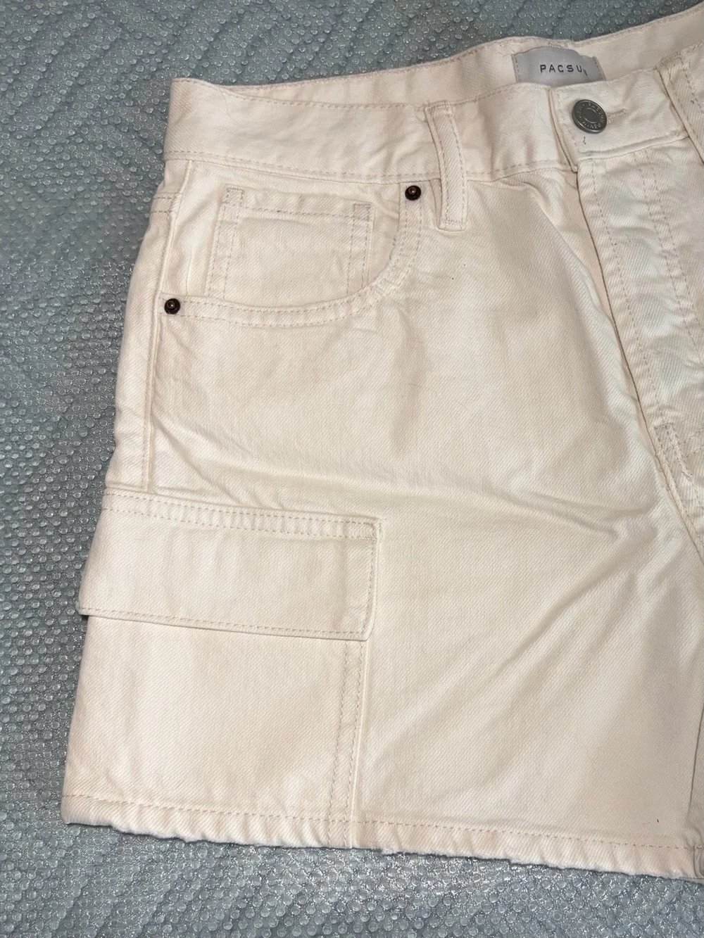 PacSun Cream Utility Cargo Shorts for Women Sz 26